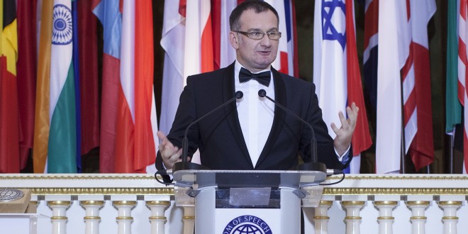 IAPC-Freedom-of-Speech-Award-2014-to-Alexey-Simonov-22